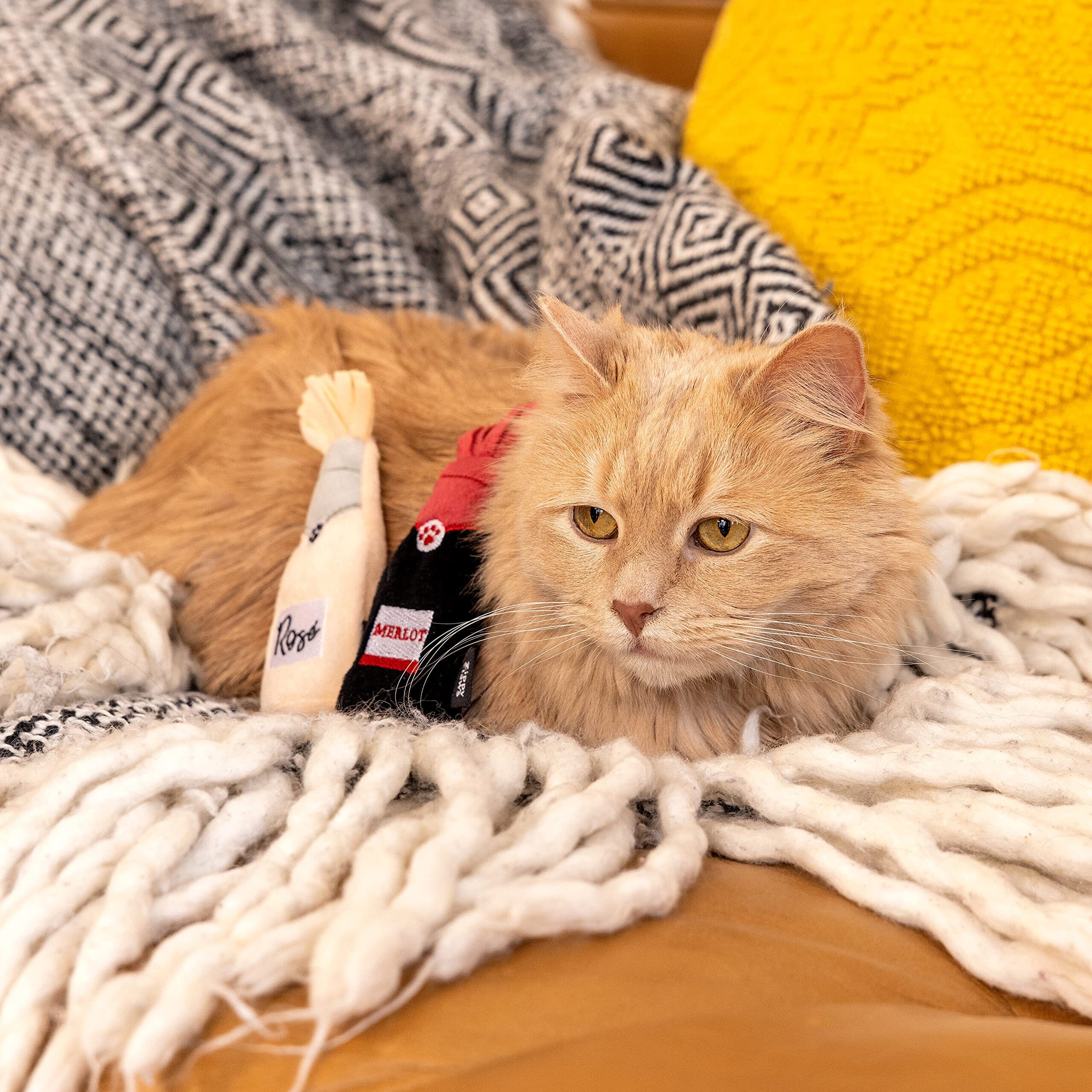 Zippy Paws Catnip Rose Bottle Plush Catnip Cat Toy - Small - Image 4